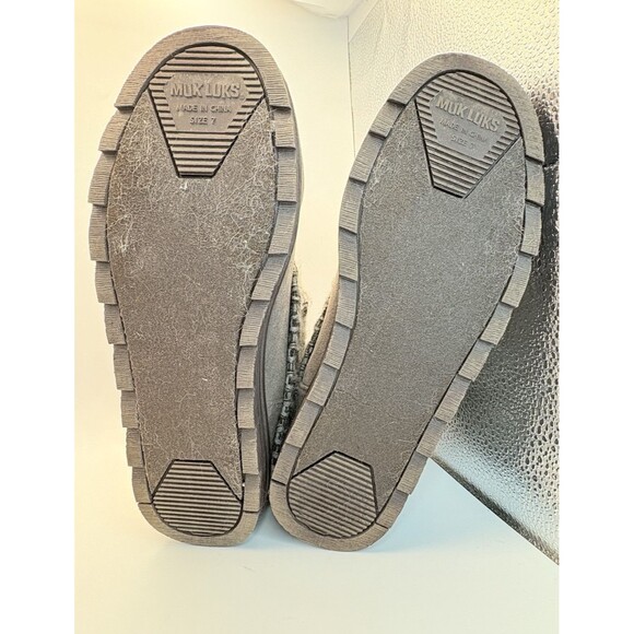 MukLuk Womens Gray Booties Size 7 Gray Sweater Tops Slip On Gently Used - Picture 8 of 9